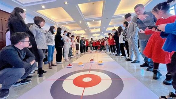 拓展活動|「旱地冰壺」運(yùn)籌帷幄,決勝千里!